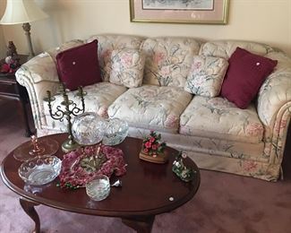 Broyhill sofa (like new), Ethan Allen coffee table