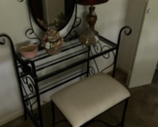 Makeup table & stool