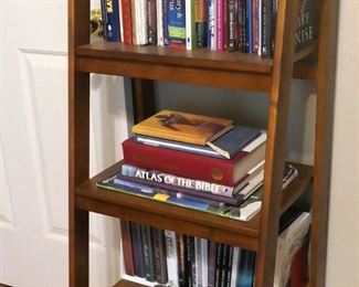Small space three-tier book shelf