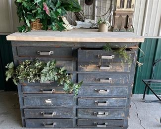 Huge vintage chest! Would make a great island $295