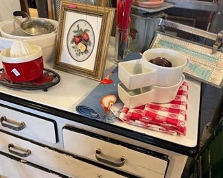 Cute black and white enameled 30’s cabinet $150
