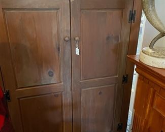 Vintage pie safe $225