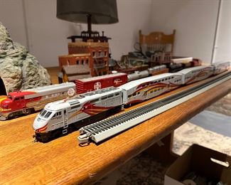 Athearn train set - New Mexico Rail Runner 