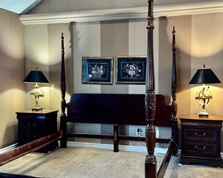 4 poster queen size bedroom set with dresser and nightstand 