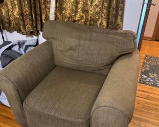 Bauhaus chair matches lot 1006