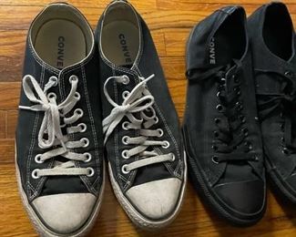 Converse Chuck Taylor All Star low cut unisex sneakers size 11 (2) black and gray