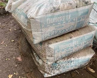 Quikcrete play sand 3 bags