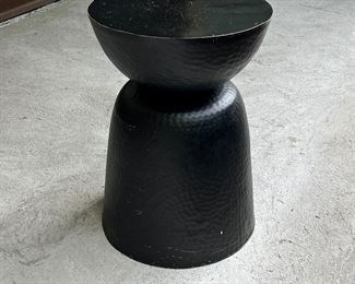 CRATE & BARREL COPPER TABLE | "Fernando" end tale by Crate & Barrel, lack hammered copper side table. 