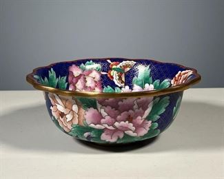 CHINESE CLOISONNÉ BOWL | Blue cloisonné bowl with floral motif and scalloped edges. - h. 3 x dia. 7.25 in