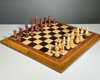 FOLDING WOODEN CHESS SET | Magnetic closure Carved wood pieces. -  l. 16 x w. 8 x h. 2 in (folded)