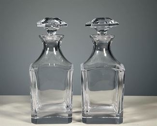 (2PC) PAIR CRISTAL SQUARE DECANTERS | Pair of elegant crystal glass decanters, maker mark stamped beneath "Cristal". - l. 4 x w. 4 x h. 9 in