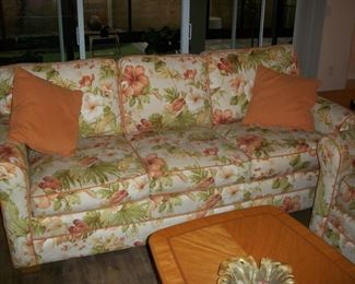 Braxton Culler Furniture "Park Lane" Floral Sofa with 2 Pillows