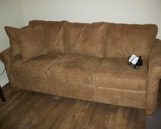 Braxton Culler Furniture "Park Lane" Sleeper Sofa, has inflatable mattress.