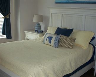 American Drew Furniture "Ashby Park" in Sea Salt QUEEN Bed 
