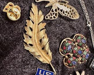 Sarah Coventry pins, brooches,