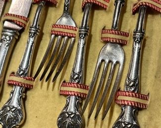 Rogers Bros Charter Oaks Acorn XS Triple Plate Silver Plate Flatware