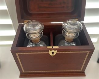 Decanter set with carrying case 