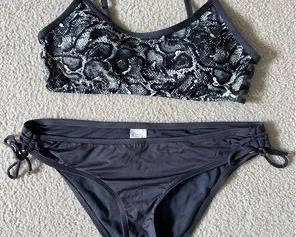 Women’s medium 2 piece swimsuit