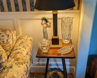 ANTIQUE LAMP TABLE