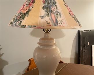 Pair of ginger jar table lamps 