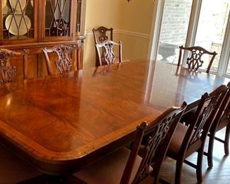 Henredon Dining Table w/ 10 Chairs     Table 7' Long with (3) 22" Extension Leaves        BUY IT NOW  $3,000.00 