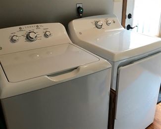 GE Washer and Dryer (electric)