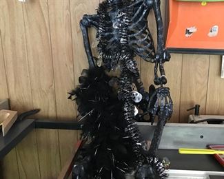 Love this  Sparkling skeleton!