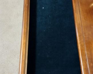 Nice bedroom dresser felt lined drawer