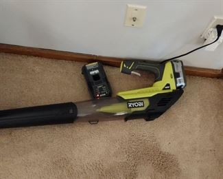Ryobi blower with battery and charger