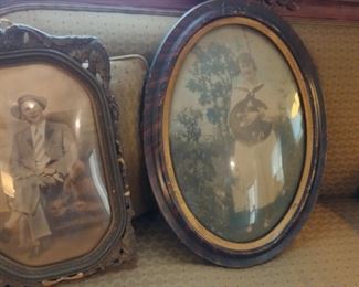 Antique bubble glass picture frame / instant relatives