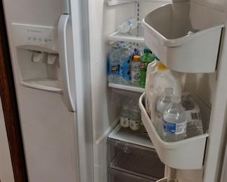 Frigidaire side by side refrigerator