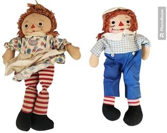 Raggedy Anne and Andy dolls