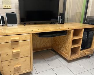 Custom Made Computer Desk on Wheels 