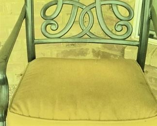 Heavy metal outdoor snivel chair