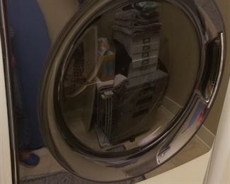 Kenmore Elite washer and dryer with pedestals 