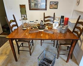 Farmhouse kitchen table, chains decor