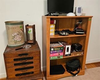 Clarks cotton thread cabinet