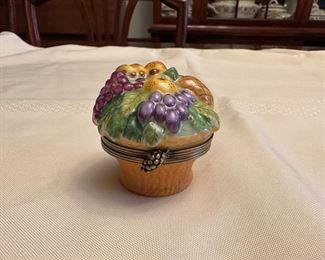 LIMOGES FRUIT BASKET TRINKET BOX