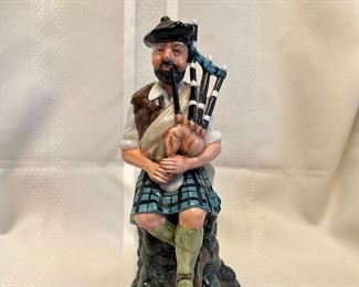 ROYAL DOULTON THE PIPER