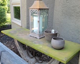 Concrete table