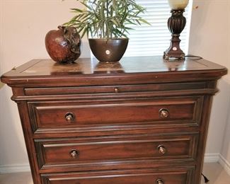 3-drawer chest with inlaid marble top
