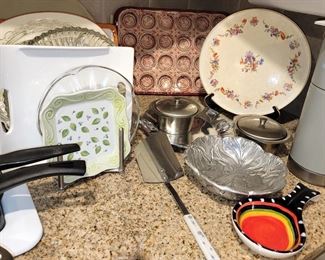 Kitchen serving: Temp-tations to Arthur Court