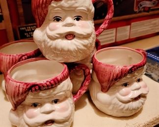 Santa Clause Christmas Mugs!