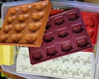 Client was professional baker! 1000's of molded bakeware tins, vintage cake decor, wedding cake towers, silicone pans, cookie cutters, other baking items +++