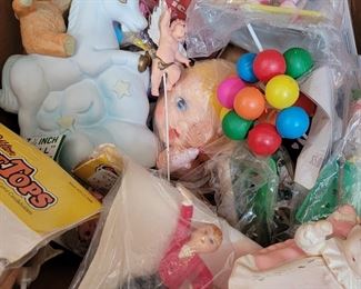 Client was professional baker! 1000's of molded bakeware tins, vintage cake decor, wedding cake towers, silicone pans, cookie cutters, candy molds, other baking items +++