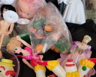 Client was professional baker! 1000's of molded bakeware tins, vintage cake decor, wedding cake towers, silicone pans, cookie cutters, candy molds, other baking items +++