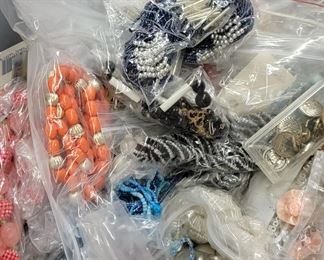 TONS of costume/vintage costume jewelry & brooches