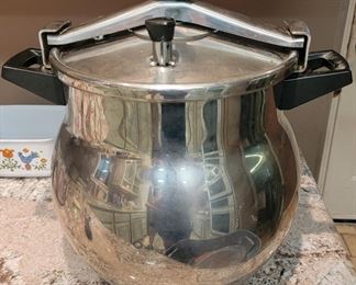 Stainless Steel Pressure Cooker