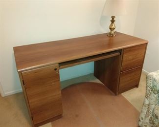 60" computer desk with lock and key