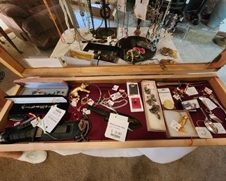 Case (near checkout)